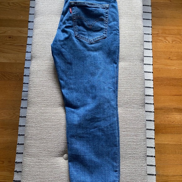Levi’s Boyfriend tapered-legs Jeans. - Picture 5 of 8